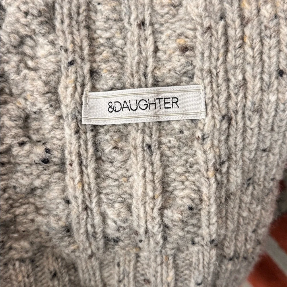 &Daughter Cozy Gray Knit Scarf - Picture 6 of 6
